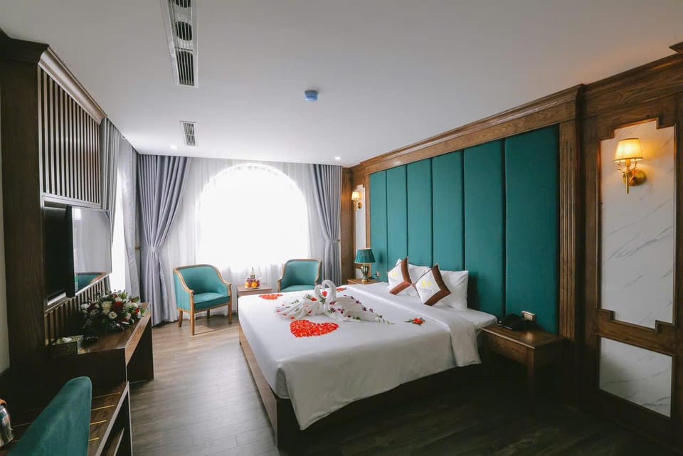 DUC CHUNG HOTEL HA LONG Hotel in Laos