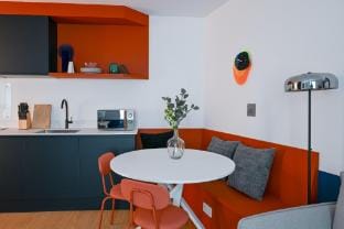 Luxurious 2-Bedroom Flat Close to Angel Stn Hotel in London Borough of Islington