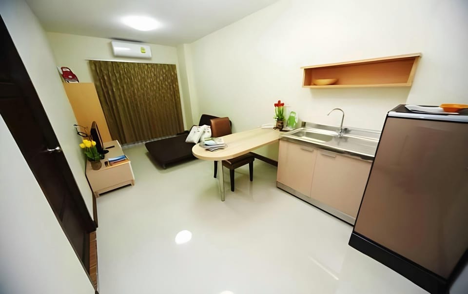 Central Place Serviced Apartment Apartment hotel in Chon Buri Changwat