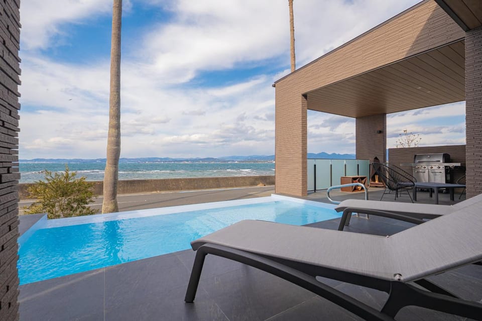 EZRA VILLA shirahama Resort in Japan