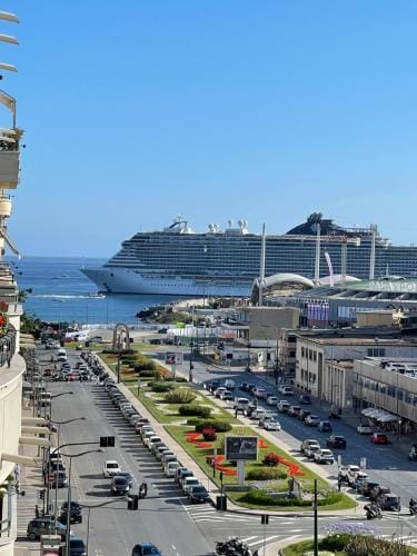 Exclusive tra mare e centro Hotel in Genoa