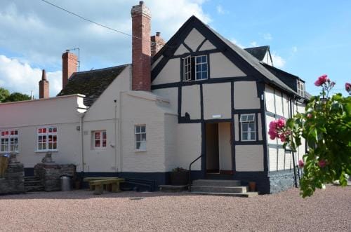 The Red Lion, Madley Hotel in Wales