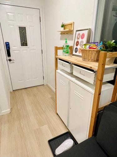 Brand-new luxurious guesthouse with king bed in MPK, 1mi to Meta, 3mi to Stanford Hotel in Menlo Park