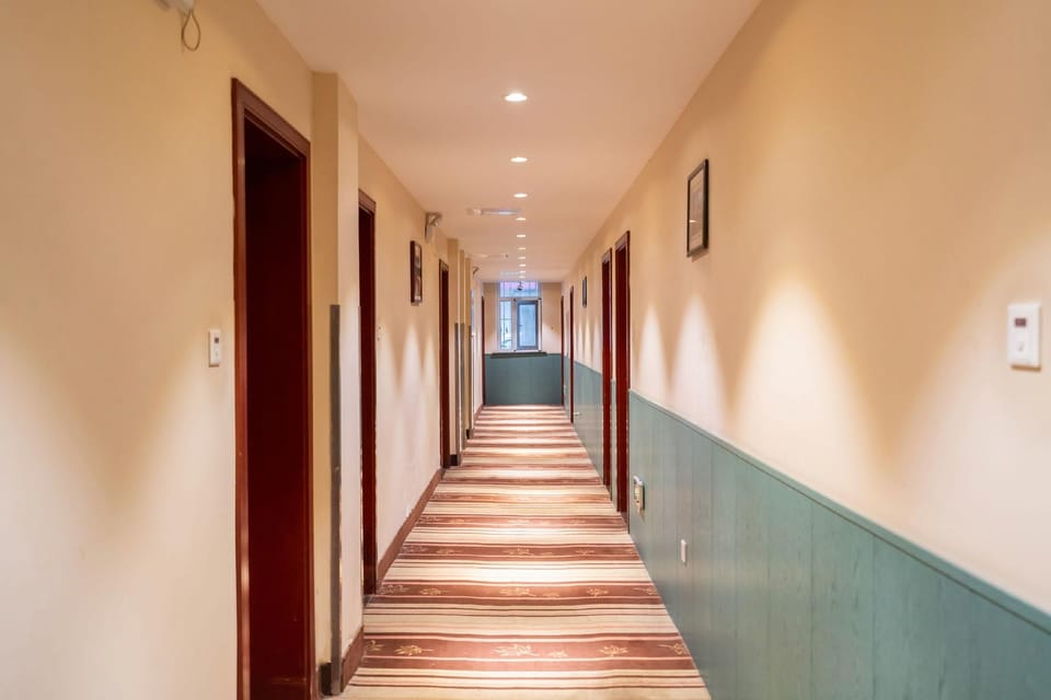 Wuxi Dongfang Fengyun Business Hotel Huishan Wanda Branch Hotel in Suzhou