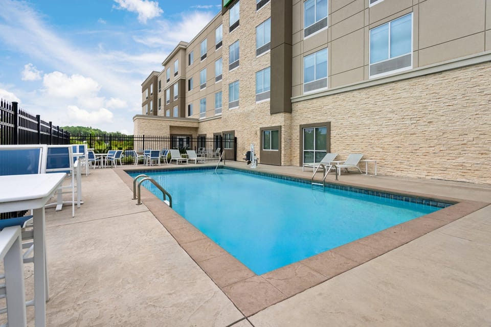 Holiday Inn Hotel And Suites Savannah Airport - Pooler By IHG Hotel in Pooler