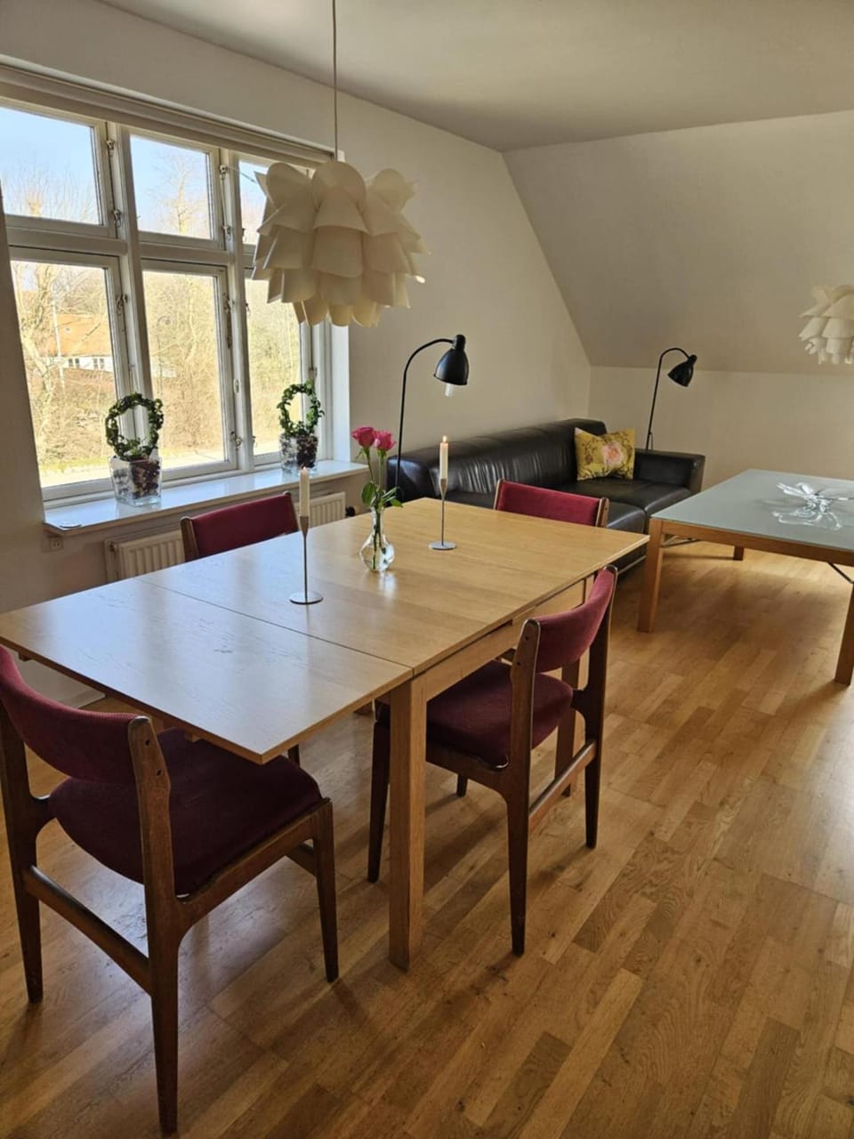 Shared lounge/TV area