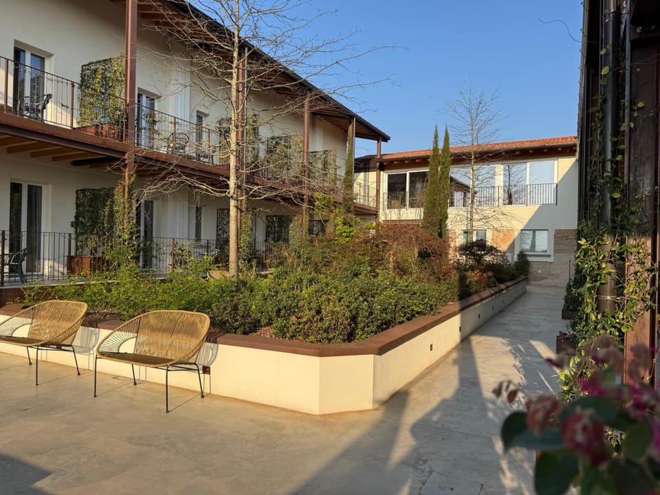 Tenuta Acquaviva Hotel in Province of Brescia