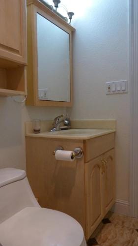 Private nicely decorated studio Hotel in Campbell
