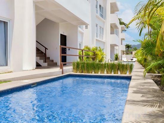 Upstay - Modern Jaco Beach Apartment with Pool Hotel in Jaco