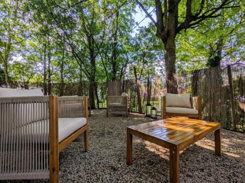 Chambre Verte avec Jardin partage pres du Puy-en-Velay - FR-1-582-498 Hotel in Auvergne-Rhône-Alpes