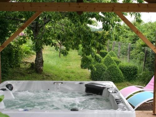 Chambre Printaniere avec Parc et Activites en Nature - FR-1-589-722 Hotel in Vosges