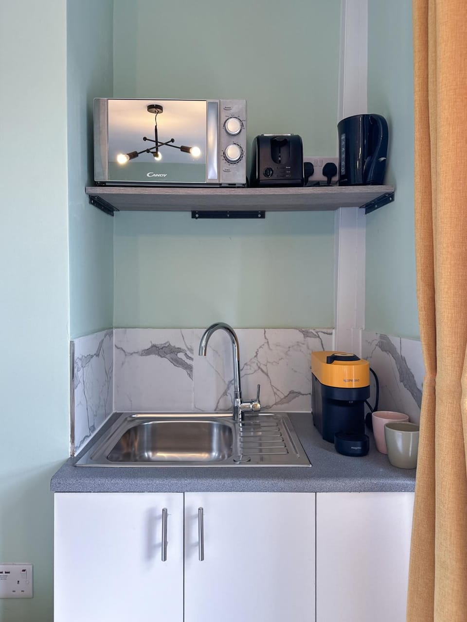Camden Rooms Hotel in London Borough of Islington