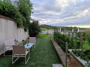 Casa  Safranum con piscina e giardino privati Hotel in Liguria