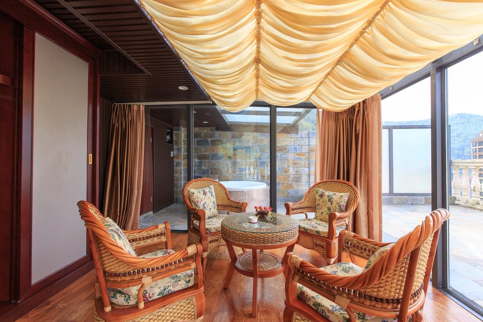 Wyndham Garden Chengdu Huashuiwan Hotel in Chengdu