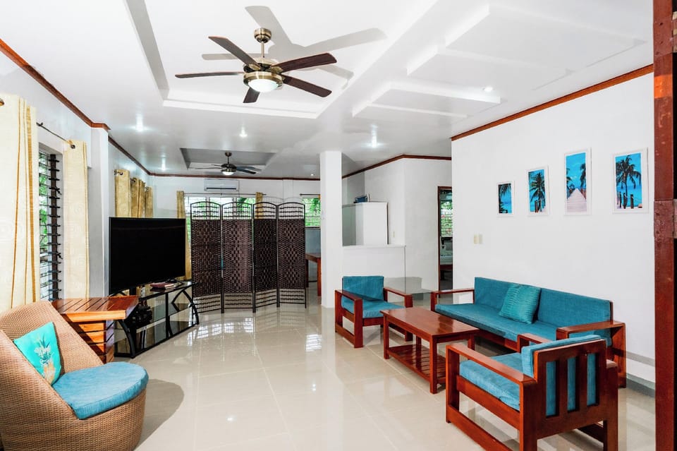 Moalboal Casablanca Inn Hotel in Central Visayas