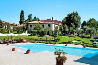 Hesse farm holiday Borgo Pinete Hotel in Emilia-Romagna