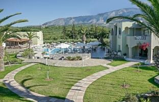 Vardis Olive Garden Hotel in Crete