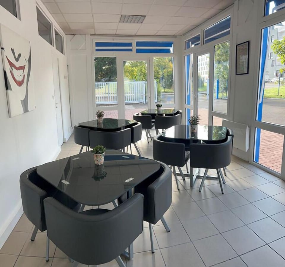 Parc Hotel Hotel in Poissy