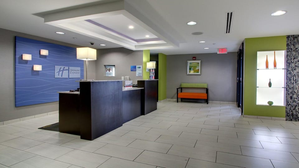 Holiday Inn Express & Suites Jackson Downtown - Coliseum By IHG Hotel in Flowood