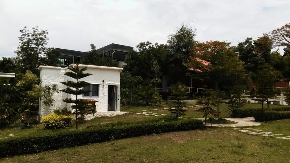 White Rock Resort Pakchong Resort in Laos