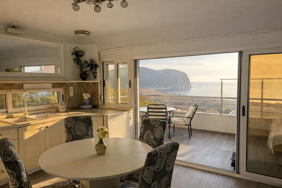Mahakala Center Hotel in Budva Municipality