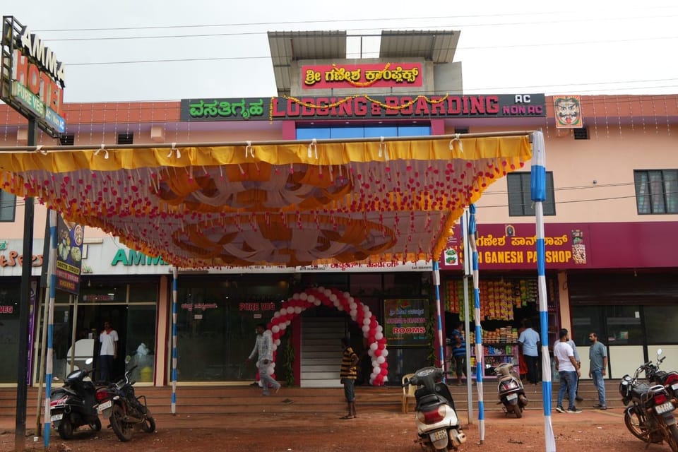 Shree Ganesh Vasathigraha Hotel in Karnataka