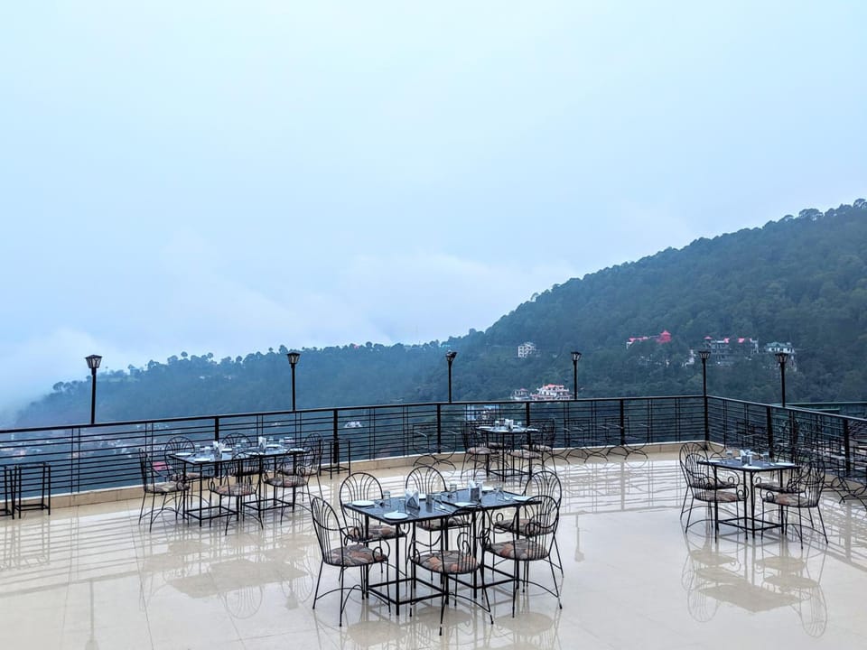 Hotel Shivalik Hotel in Himachal Pradesh