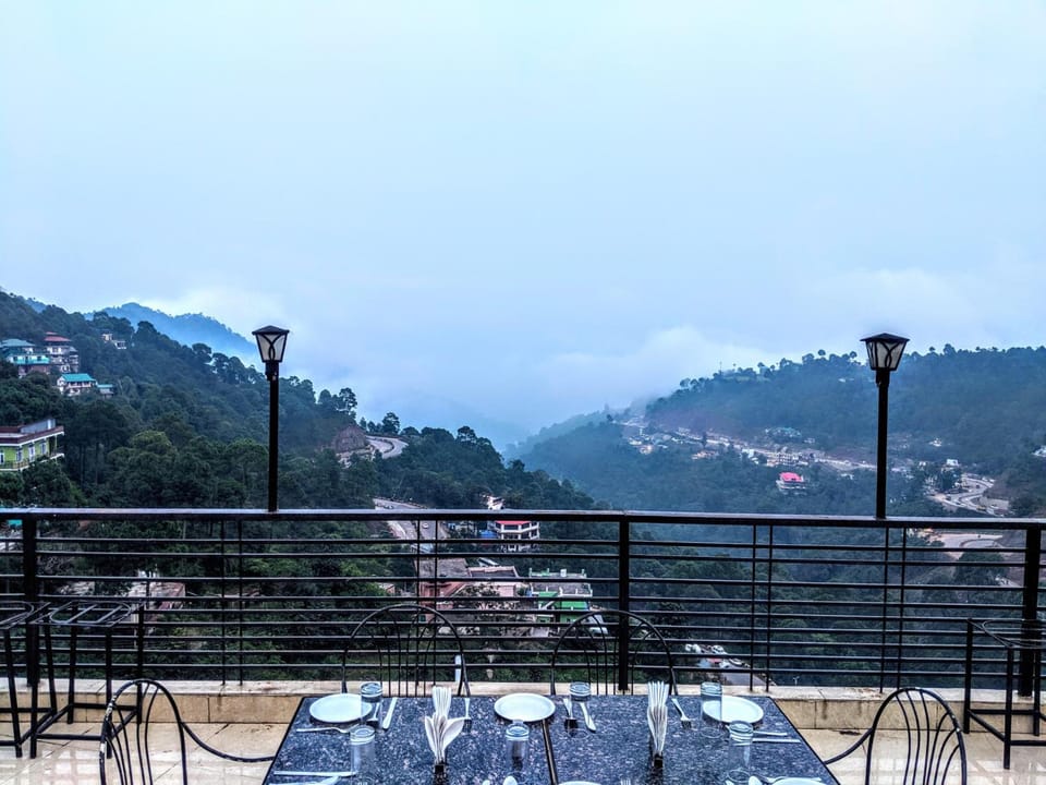 Hotel Shivalik Hotel in Himachal Pradesh