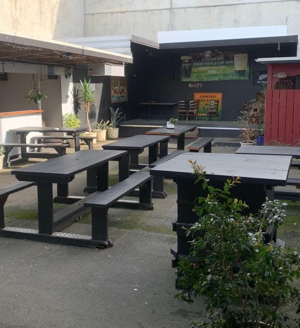 Ashhurst Deer N Duck Inn  Hotel in Manawatū-Whanganui, New Zealand