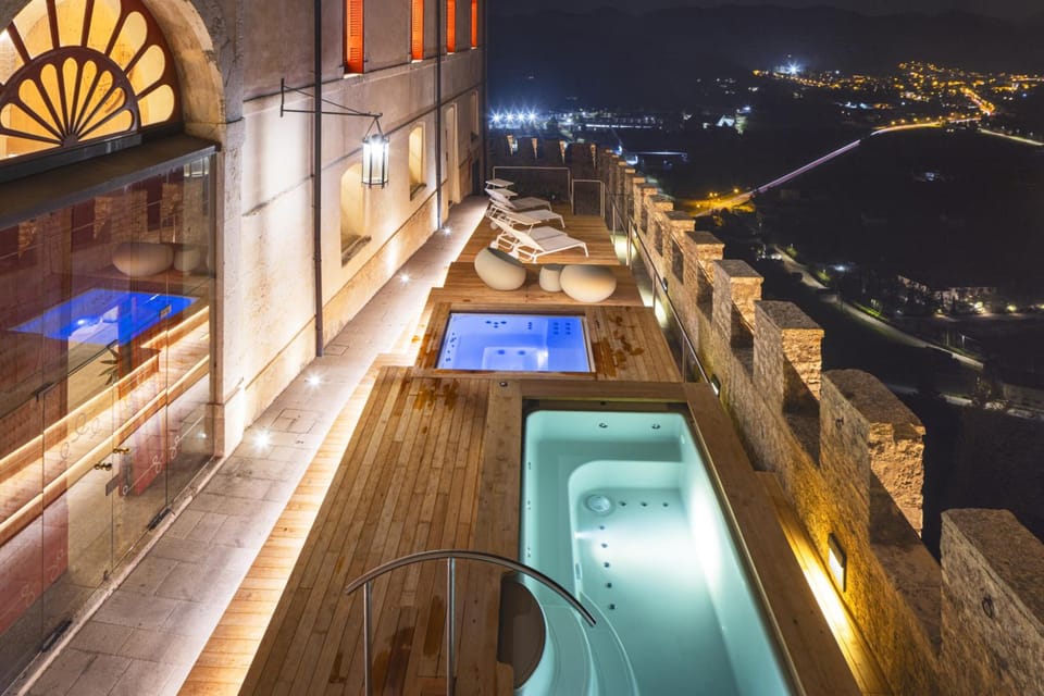 Hot tub
