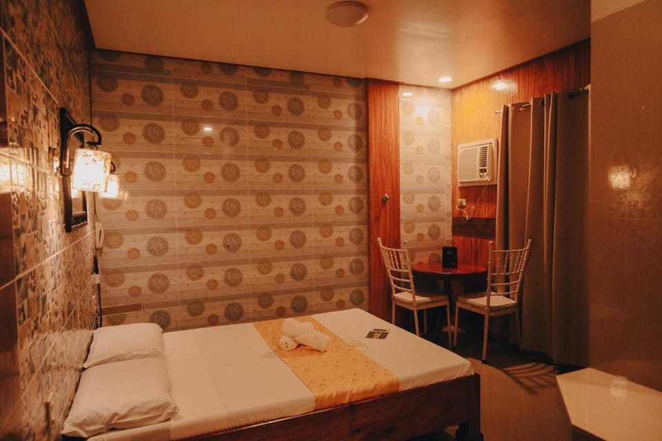 Queen Maricel Inn Hotel in Bicol