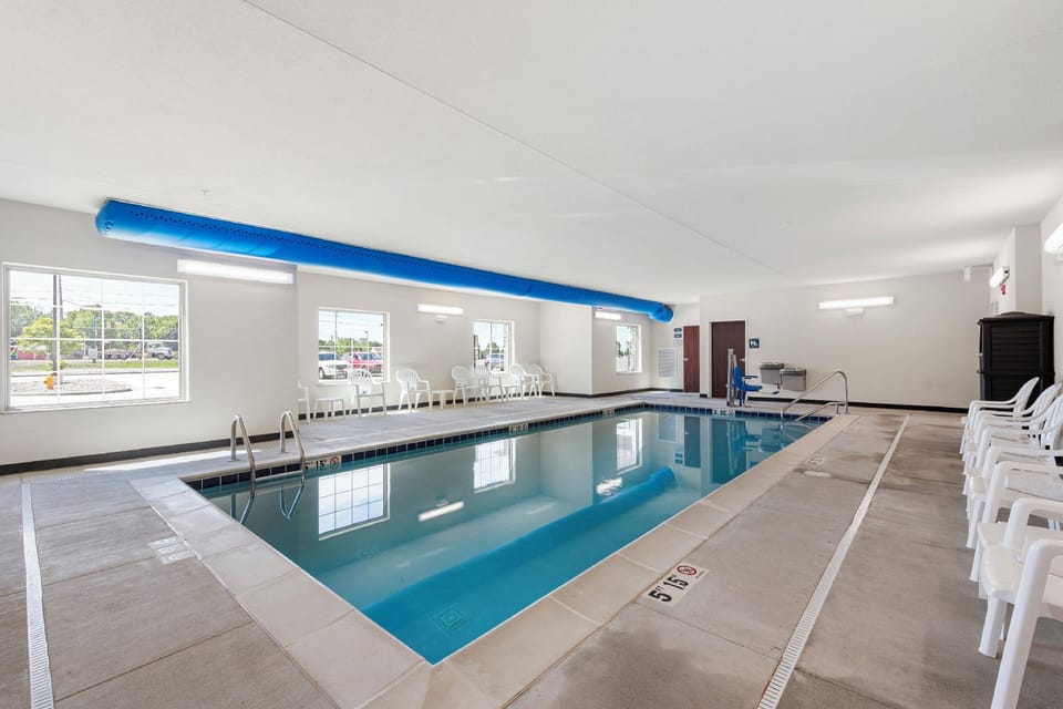 Cobblestone Hotel & Suites - Bellefontaine Hotel in Ohio