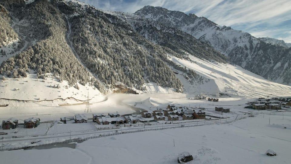 Snowland Resort & Spa - Riverfront Hotel in India