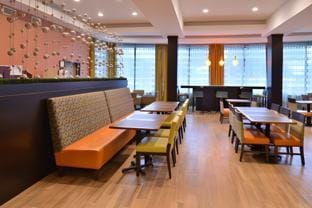 Holiday Inn Express & Suites Austin South By IHG Hotel in South Congress