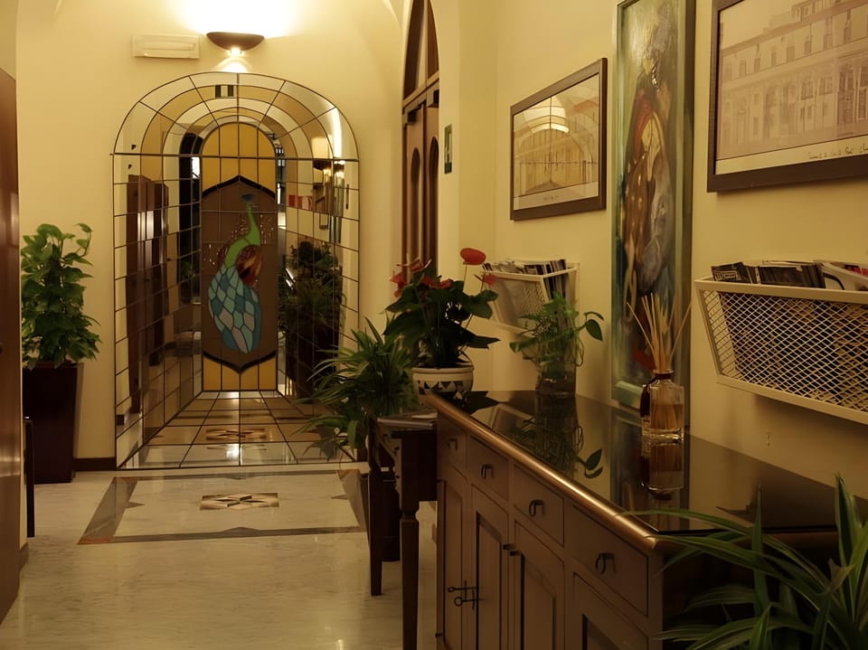 The Sonetto Hotel Piazza Santa Croce Hotel in Florence