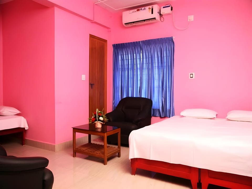 Orma Tourist Home Hotel in Kerala
