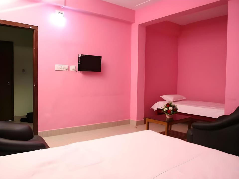 Orma Tourist Home Hotel in Kerala