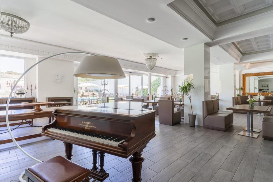 Bar/lounge