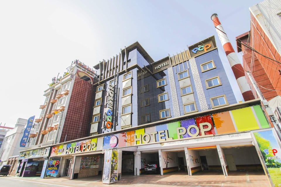 Hotel Pop Jinju Motel in South Korea