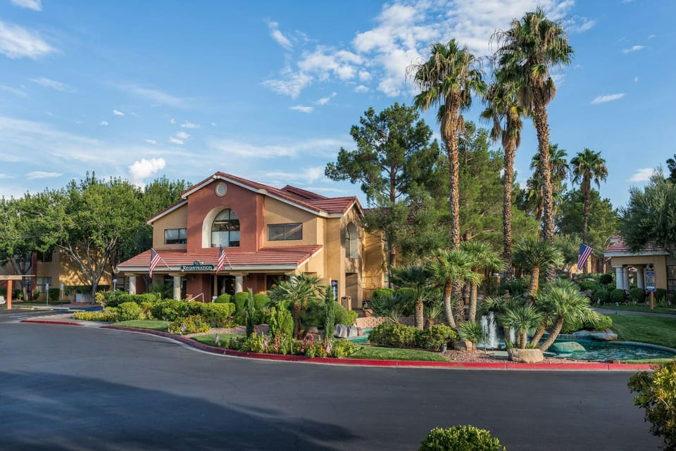 Westgate Flamingo Bay Resort Resort in Spring Valley