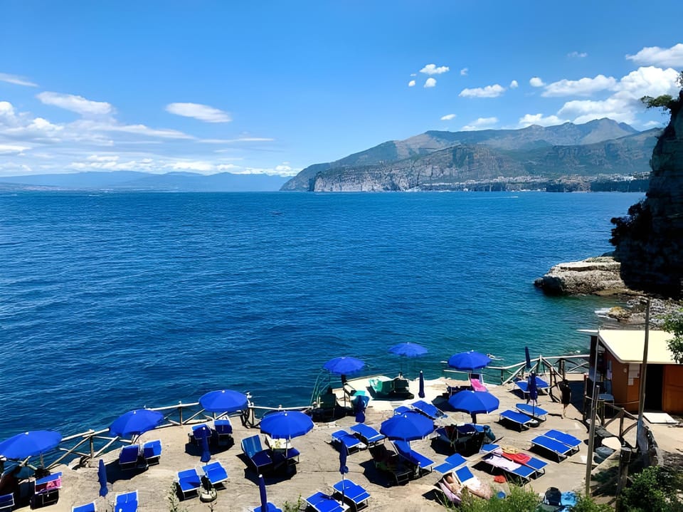 Hostel & Glamping Santa Fortunata Hotel in Sorrento