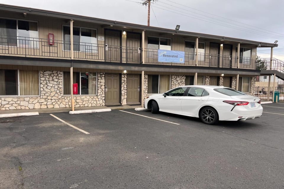 Anchor Bay Inn by Winchester Bay Hotel in Oregon