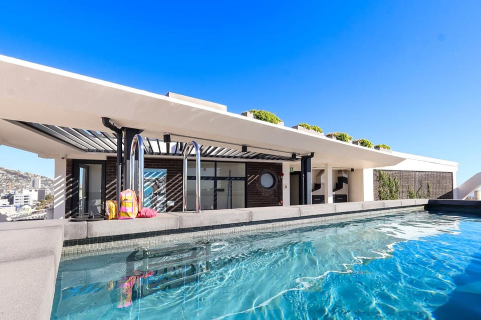EIGHTY2 ON M - Fluent Serviced Apartments Hotel in Sea Point