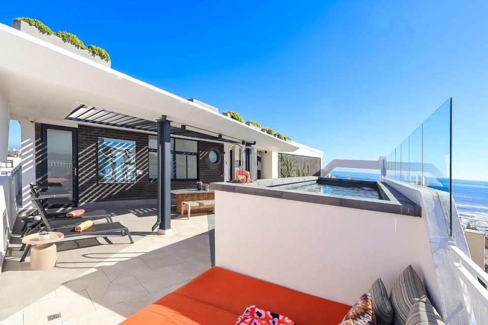 EIGHTY2 ON M - Fluent Serviced Apartments Hotel in Sea Point