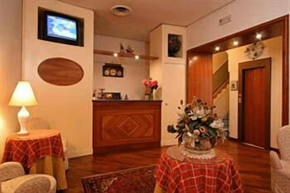 Hotel Suite Ares Hotel in Naples