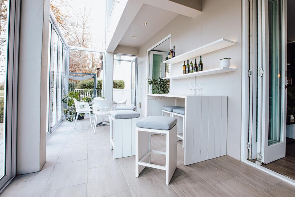 Bar/lounge