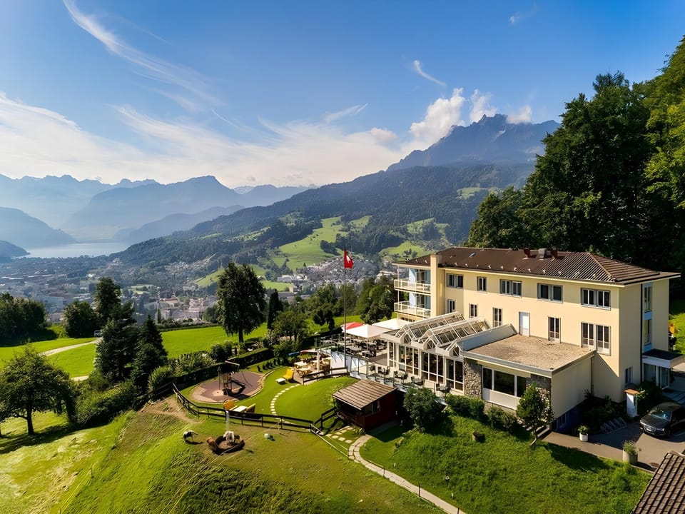 Hotel-Restaurant Sonnenberg Apartment hotel in Lucerne