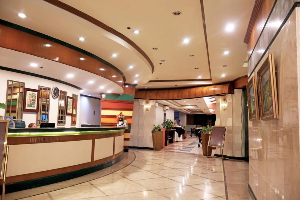 Holiday Plaza Hotel - Cebu Hotel in Lapu-Lapu City