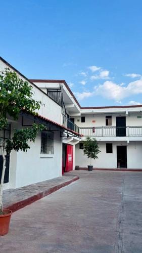 Hotel Motel La Escondida Hotel in Hidalgo, Mexico