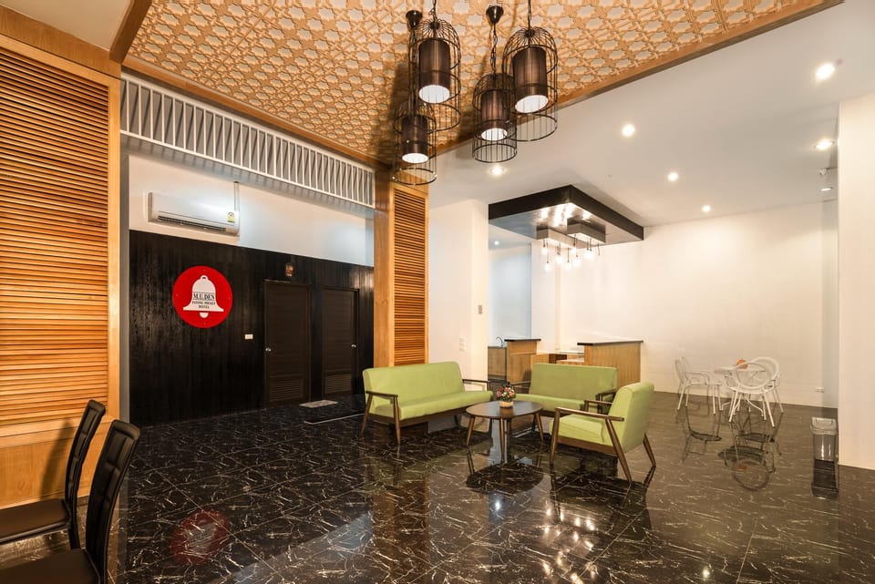 Comfy M.U.Den Patong Phuket Hotel in Patong